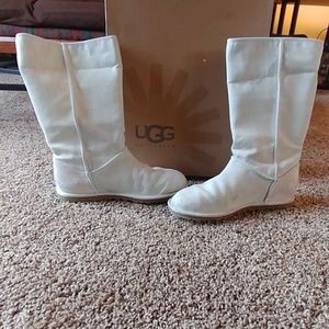 WOMEN'S UGG LO PRO BUTTON BOOT IN CREAM